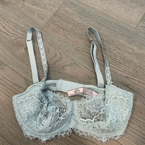 Victoria's Secret Blue Floral Lace Bra